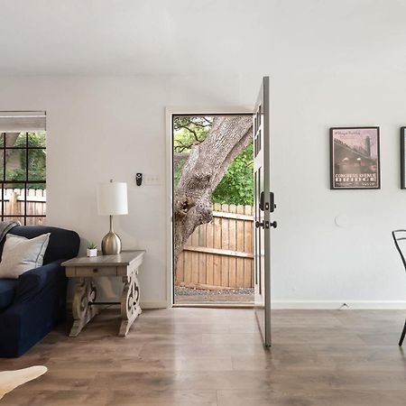 Charming 2 Bedroom Unit With Large Yard Austin Exterior foto