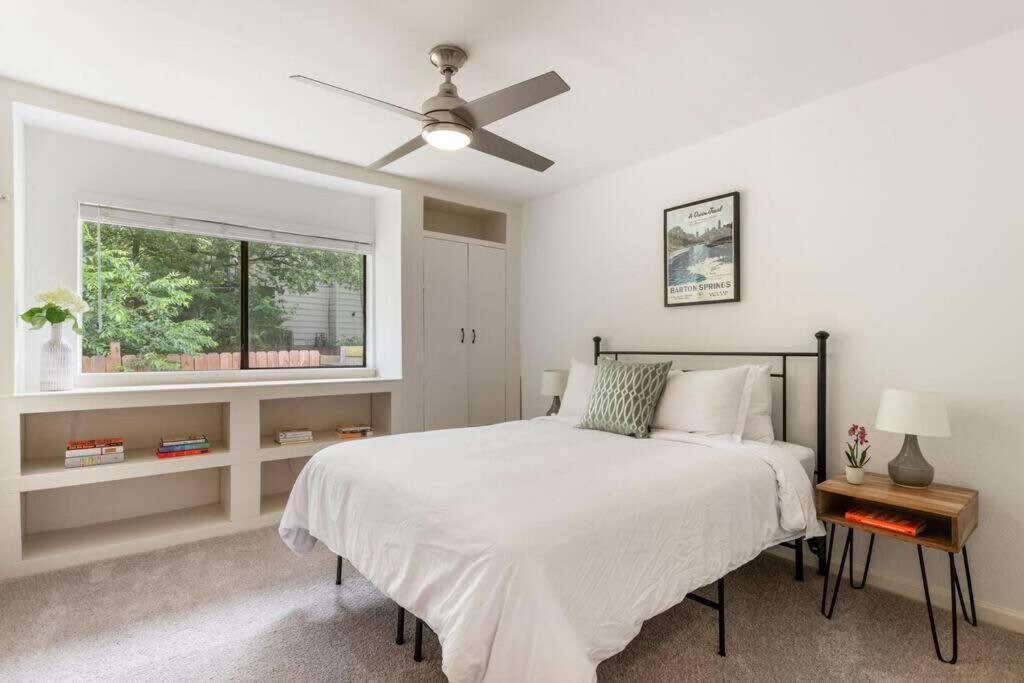 Charming 2 Bedroom Unit With Large Yard Austin Exterior foto